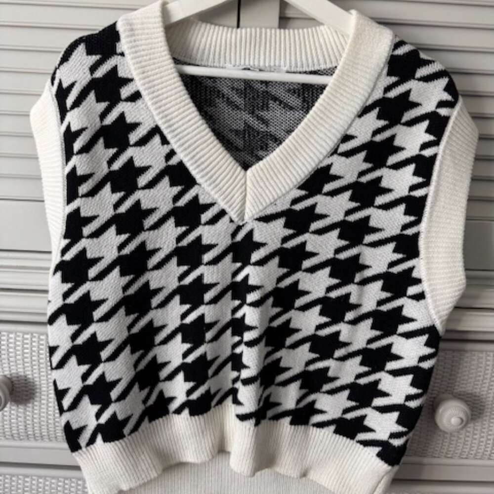 Endless Rose Houndstooth Vest Size Small